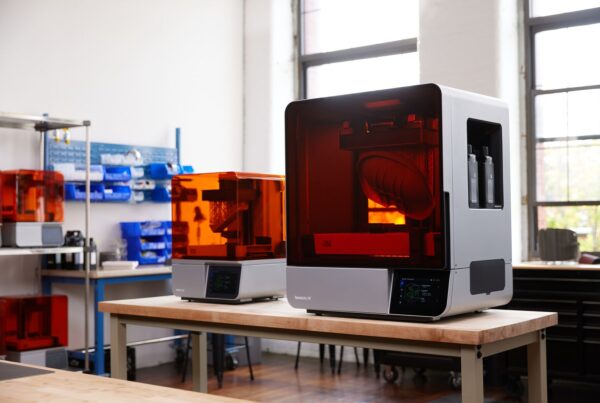 Formlabs Form 4L mit großem Bauvolumen für Prototypen