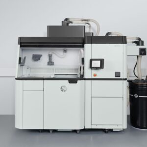 HP Jet Fusion Processing Station – Automatisierte Nachbearbeitung und Materialaufbereitung für höchste Effizienz.